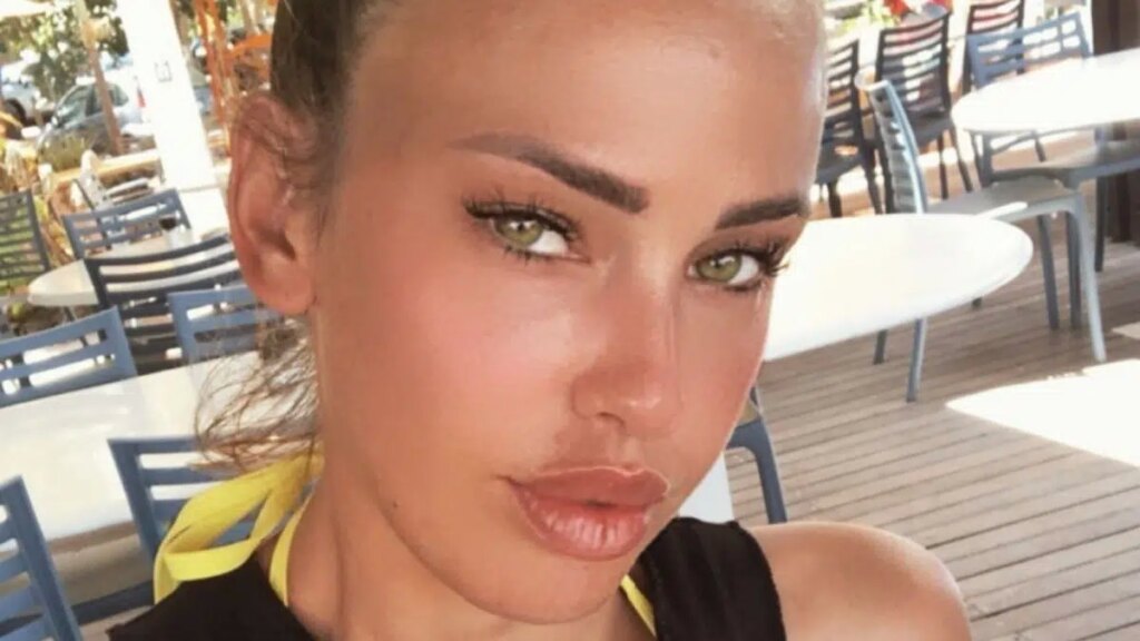 vanessa-lawrens-la-it-girl-francaise-qui-fait-sensation-sur-les-reseaux-sociaux