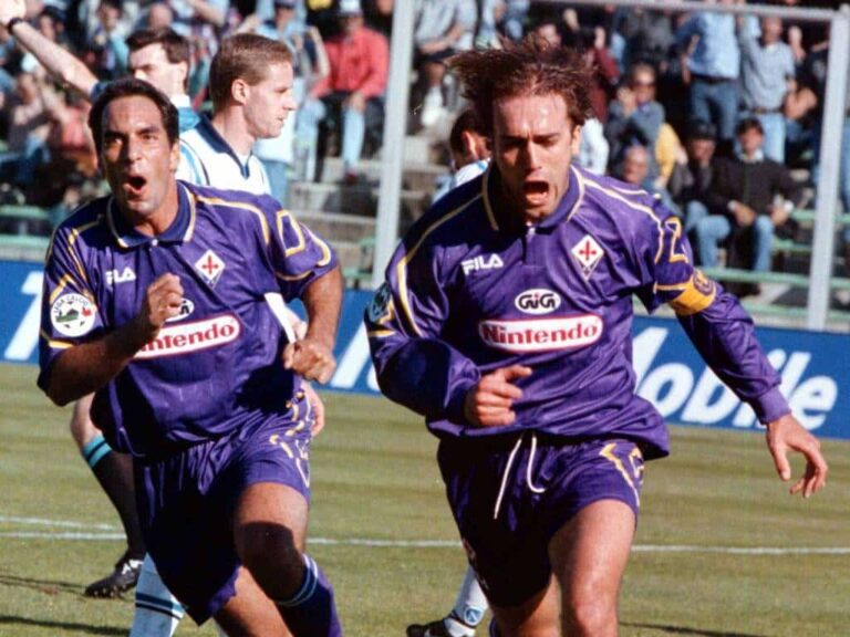 ao-lado-de-edmundo-e-gabriel-batistuta-comemora-apos-marcar-um-gol-pela-fiorentina-em-jogo-pelo-campeonato-italiano-29031998-1312994573877_1024x768.jpg