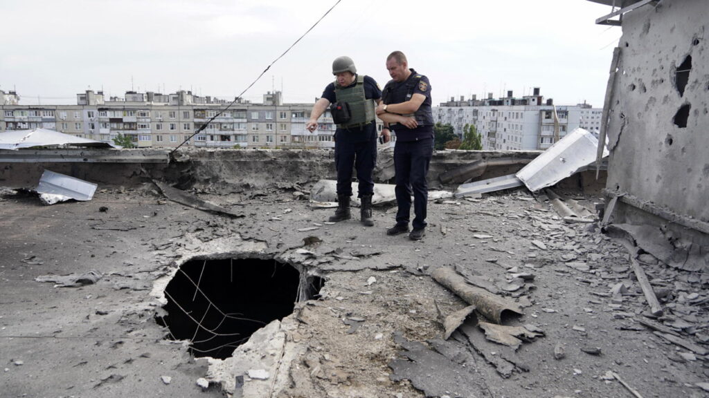 charkiv-ucraina-bomba-2.jpg
