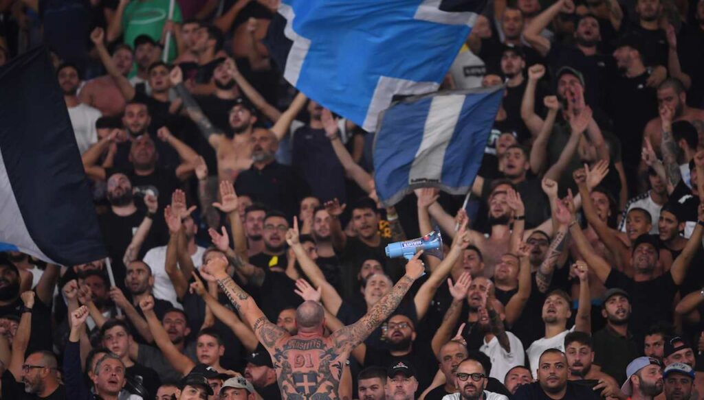 ultras-Napoli-1.jpg