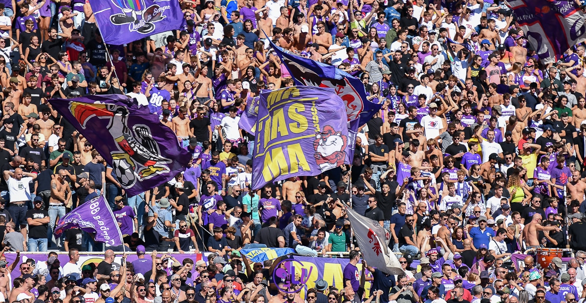 Florence répond toujours : exode violet, 3500 supporters prêts à pousser la Fiorentina à San Siro