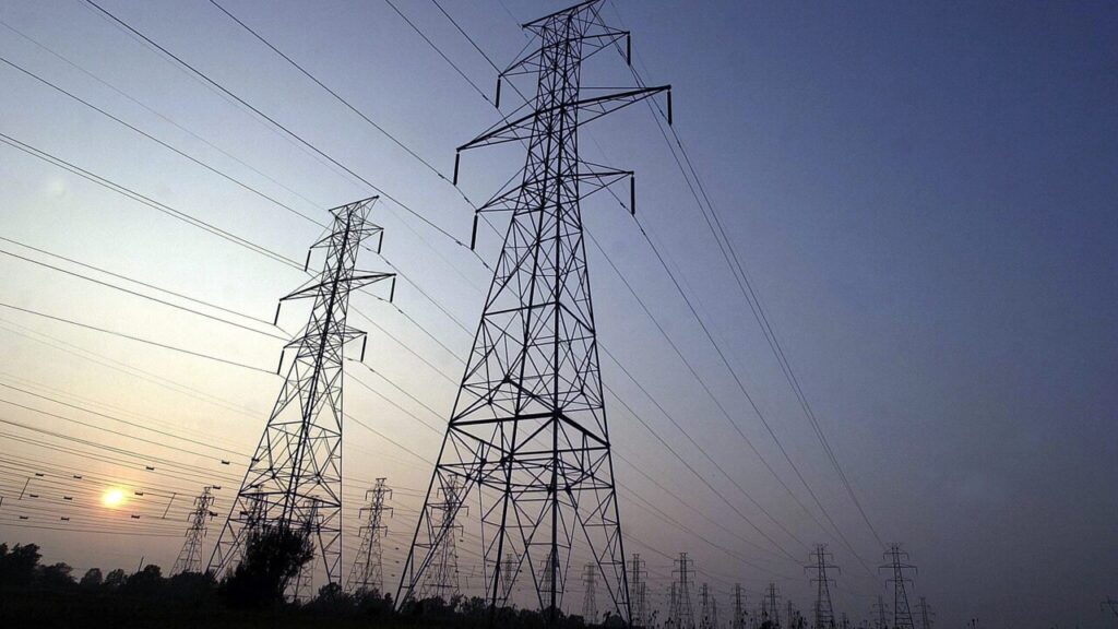 elettricita-cavi-luce-griglia-2.jpg