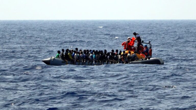 migranti-barconi-mediterraneo-2.jpg