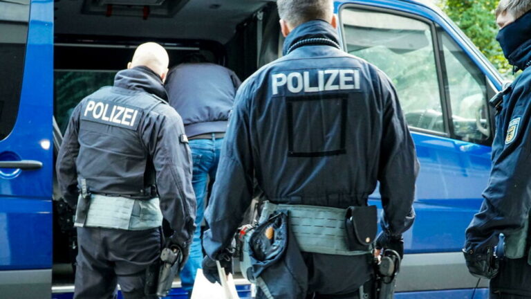 polizia-germania-ansa-3.jpg