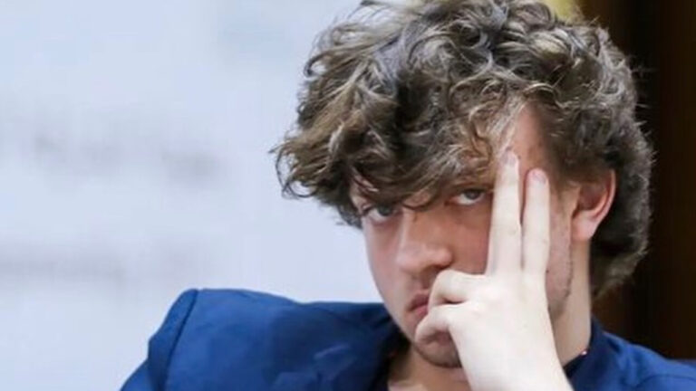 hans-moke-niemann-instagram-2.jpg