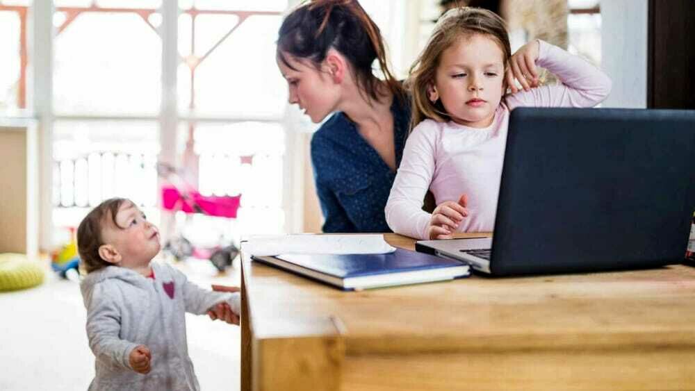 Travailler à la maison mamans, les règles pour survivre (et ne pas rater le bureau)