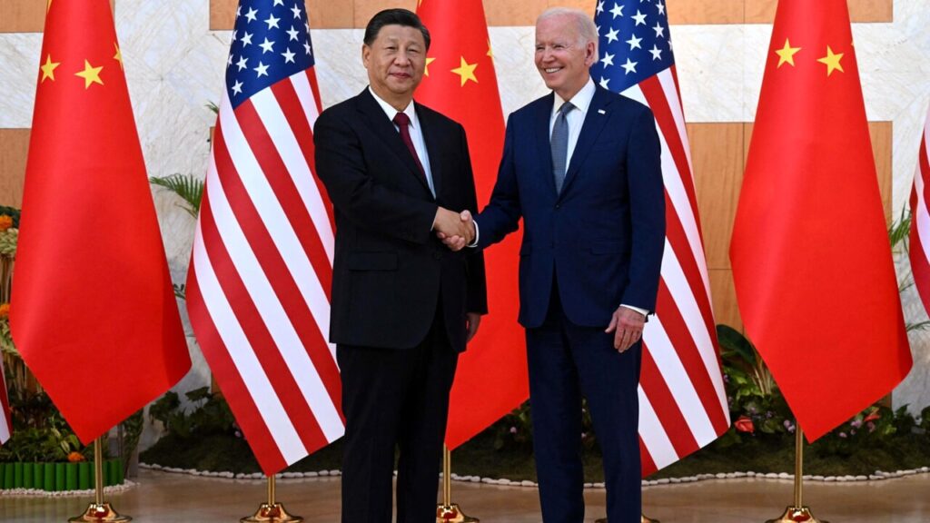il-presidente-cinese-xi-jinping-e-l-omologo-statunitense-joe-biden-a-bali-in-indonesia-14-novembre-2022-2.jpg