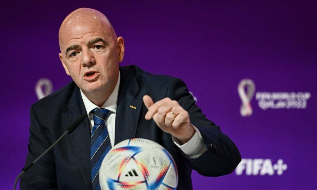 infantino.qatar_.2022.conferenza.1400x840.jpg