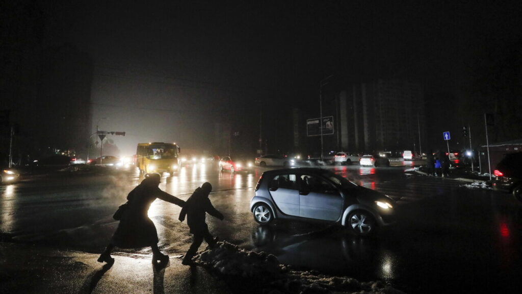 kiev-al-buio-foto-ansaepa.jpg