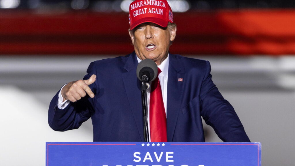 trump-america-great-againa-epa-2.jpg