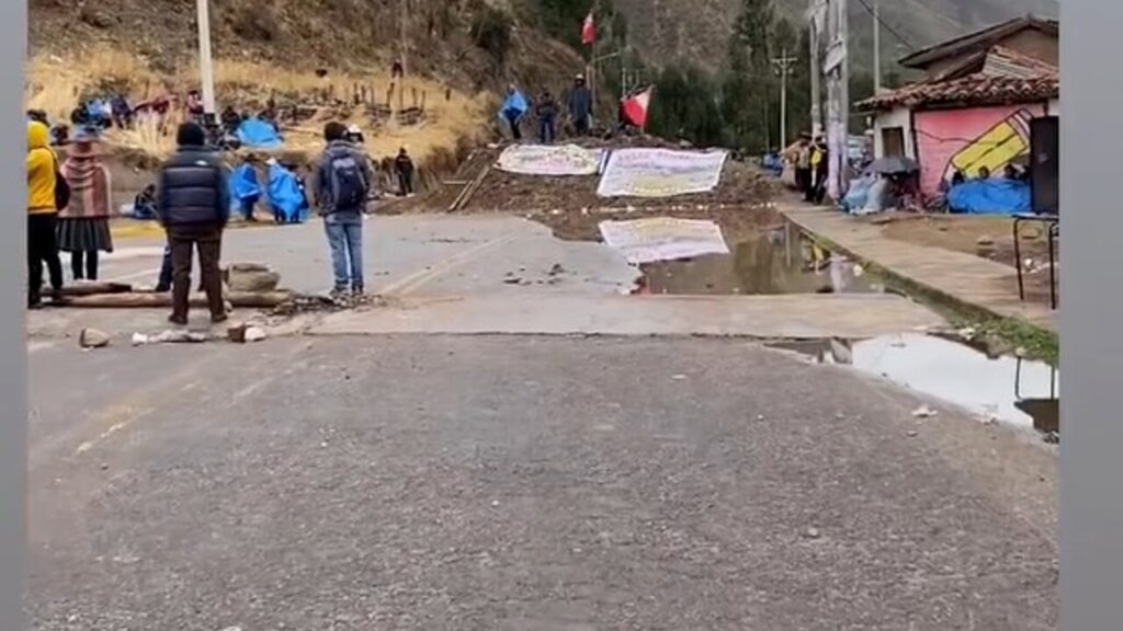 1671365605_intrappolati-in-peru.jpg
