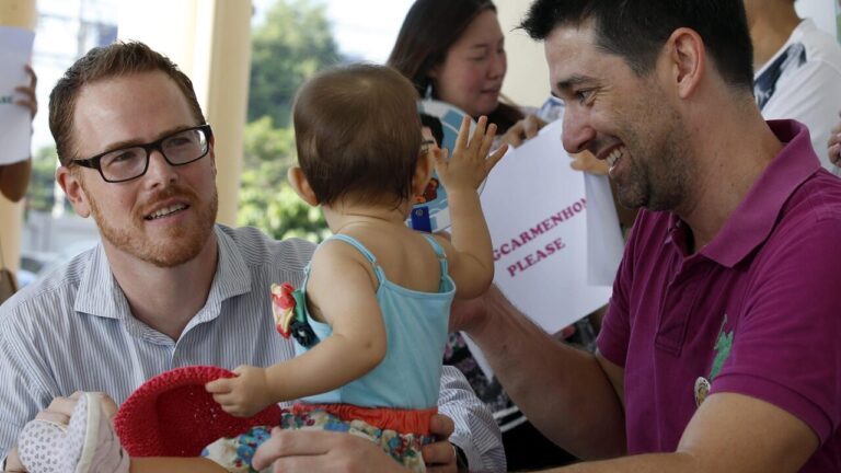 coppia-gay-figli-epa-2.jpg