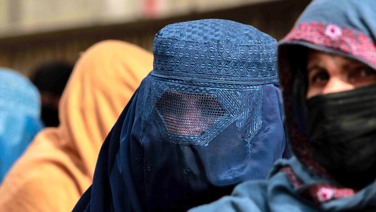 Les talibans interdisent aux femmes afghanes d&rsquo;aller à l&rsquo;université
