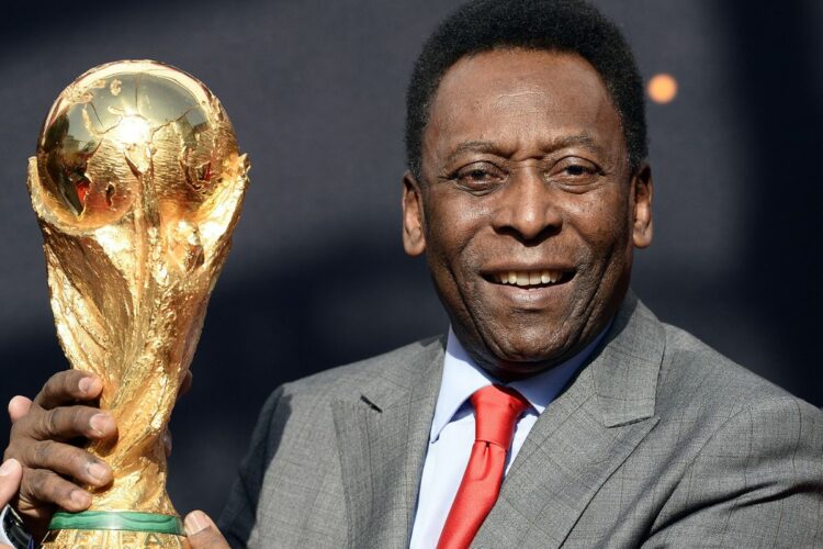 En deuil dans le monde du football, Pelé est décédé.  L&rsquo;un des plus grands joueurs de tous les temps, nous quitte à 82 ans