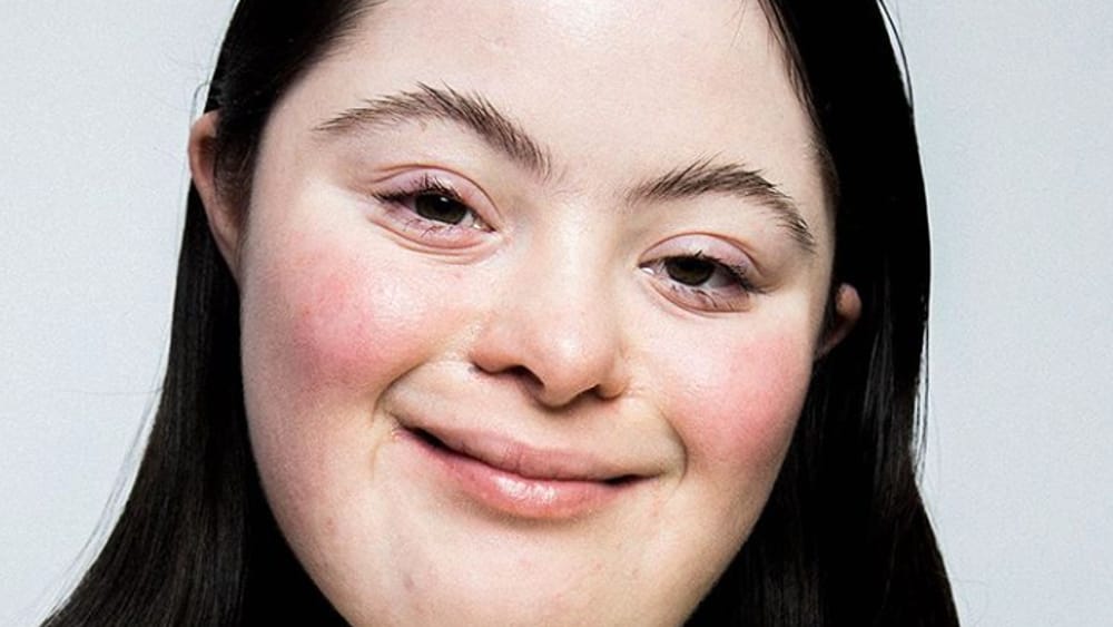 Ellie Goldstein, le premier mannequin Gucci atteint du syndrome de Down
