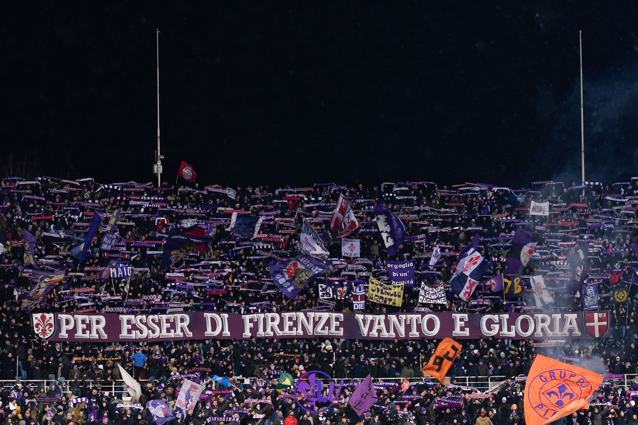 Même la Curva Fiesole interpelle la Fiorentina : « Nous méritons plus » et « Respectez notre maillot »