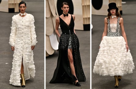 La collection haute couture printemps-été 2023-2024 de Chanel lors de la semaine de la mode à Paris, mardi.