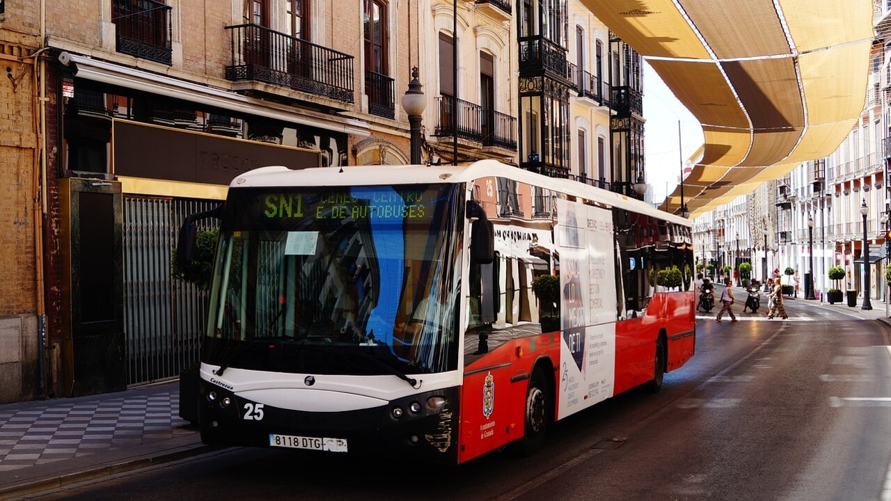 Après les trains, les bus interurbains deviennent également gratuits en Espagne