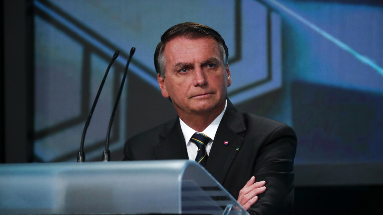 Bolsonaro hospitalisé pour « fortes douleurs abdominales »
