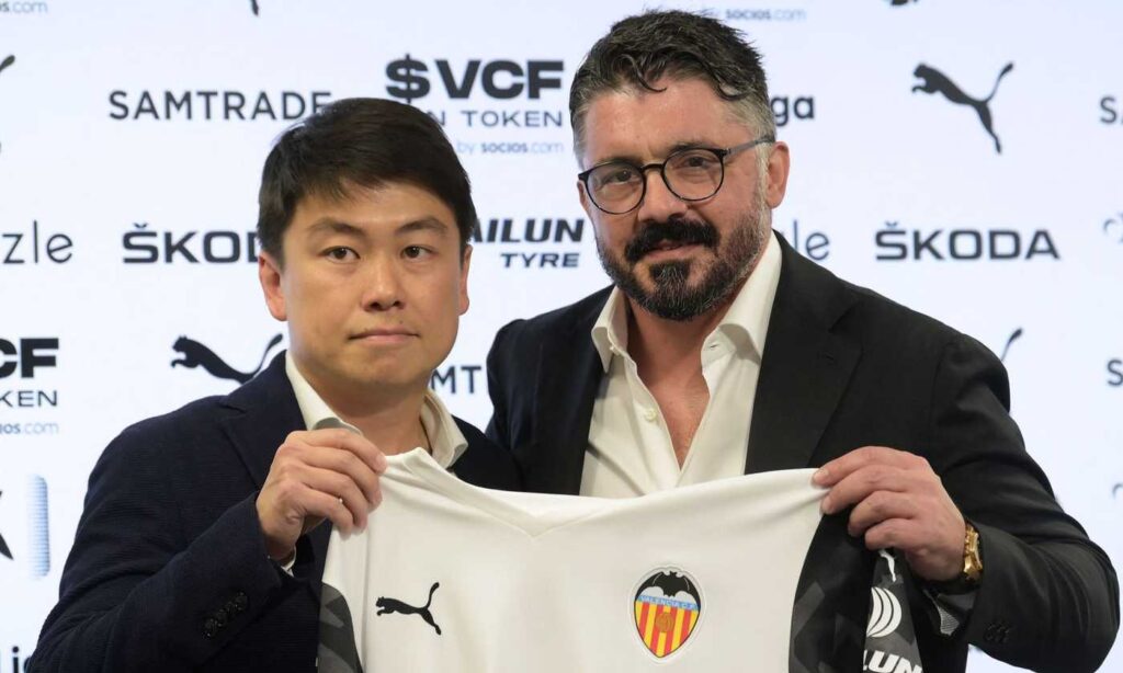 gattuso.valencia.presentazione.2021.22.maglia.1400x840.jpg