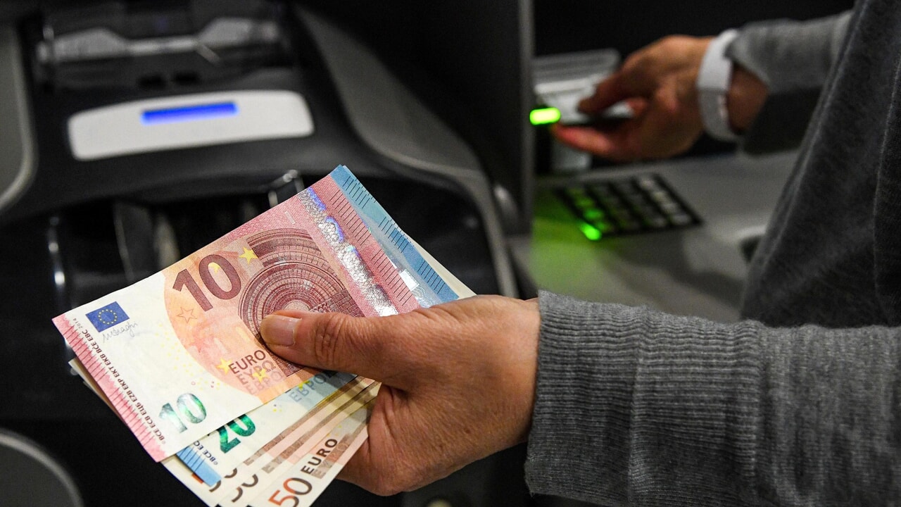 L&rsquo;euro arrive en Croatie et les prix montent.  L&rsquo;ultimatum : « Réduisez-les d&rsquo;ici vendredi »
