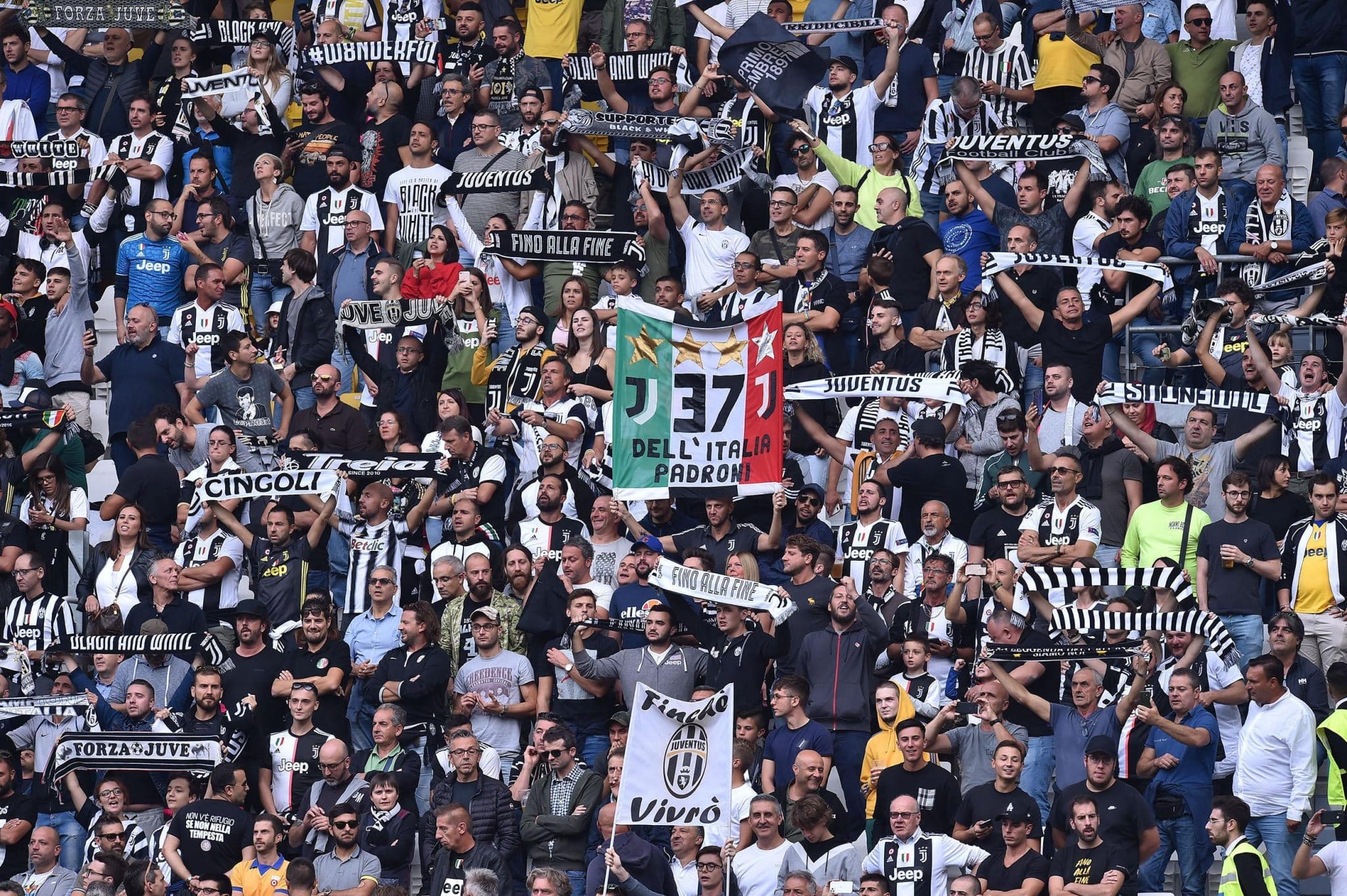 Toute l&rsquo;incivilité des supporters de la Juventus : menaces contre Chinè, Gravina et son partenaire après la peine