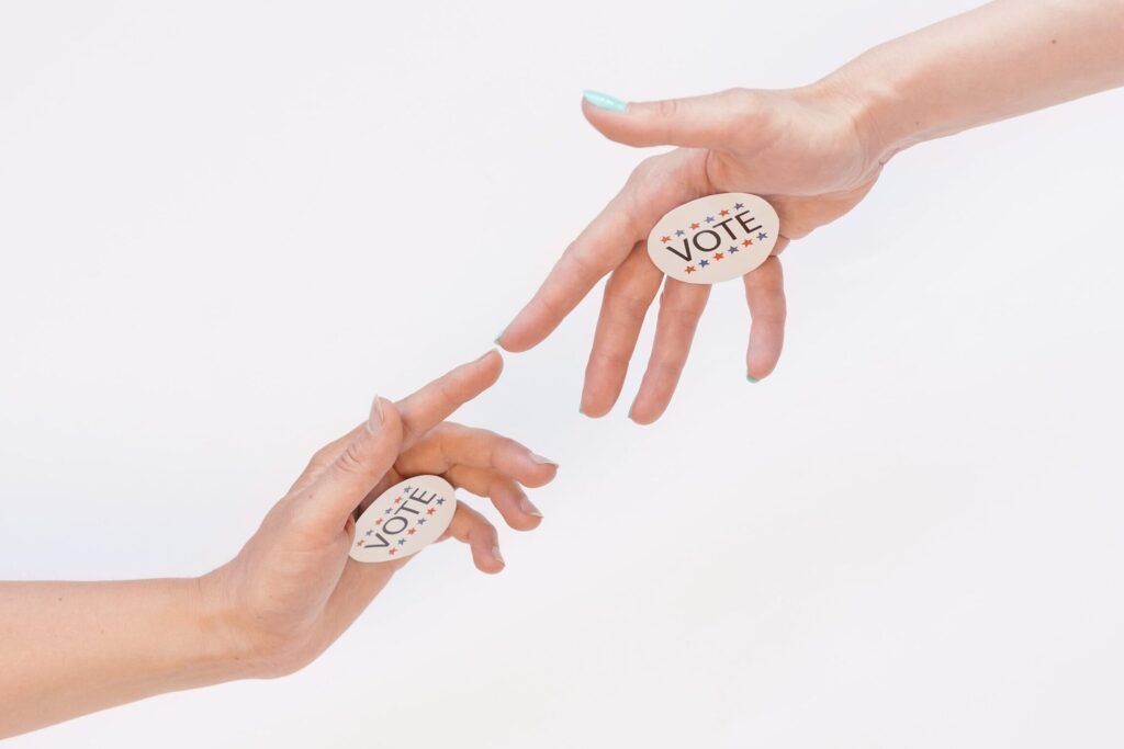 comment les stickers instagram peuvent dynamiser votre strategie de contenu
