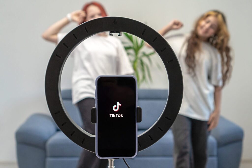 comment bloquer quelquun sur tiktok pour naviguer en toute securite